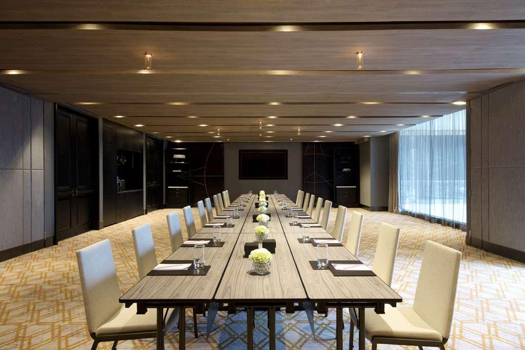 Hyatt Regency Sukhumvit होटल 5*