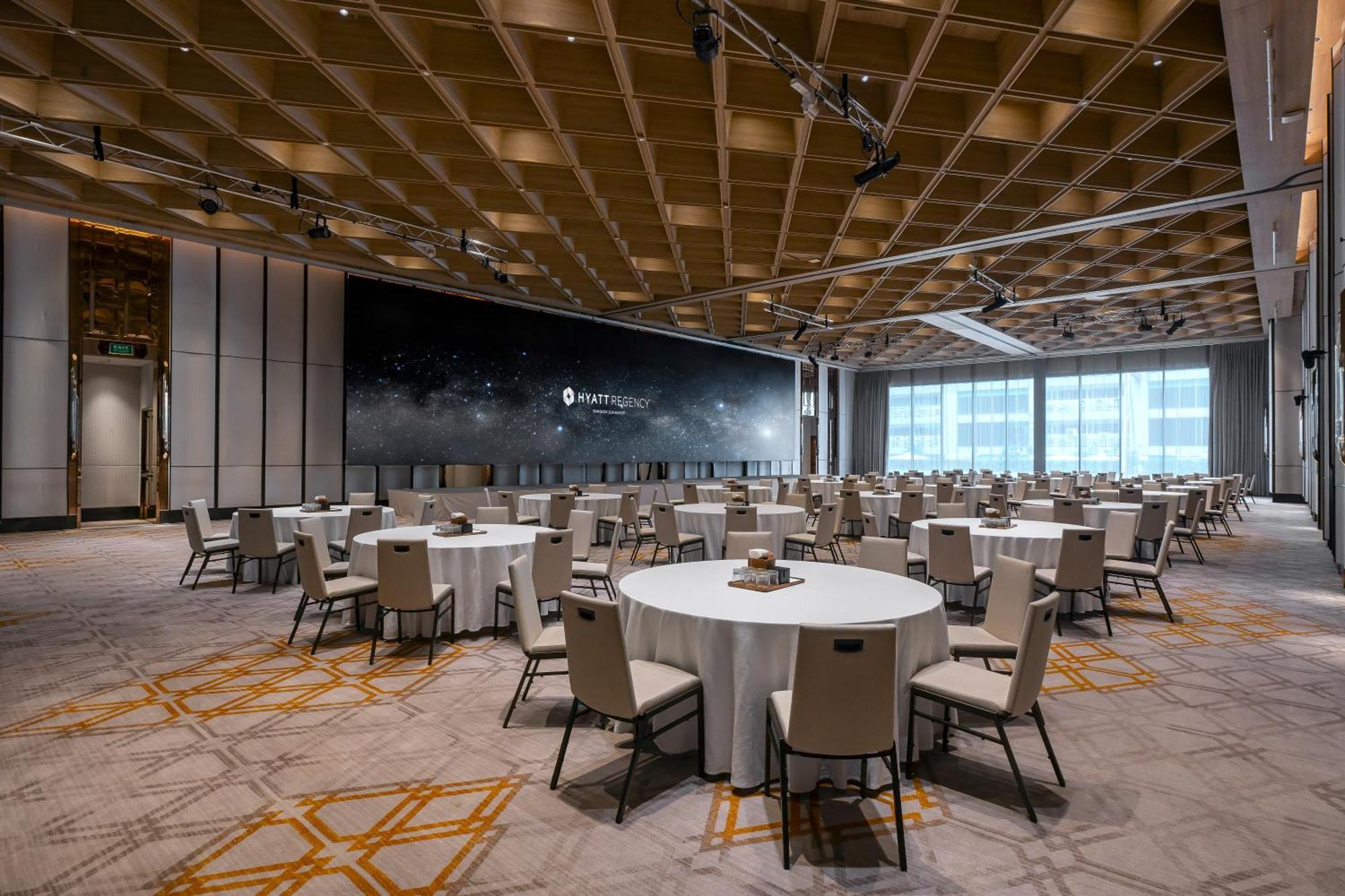 होटल Hyatt Regency Sukhumvit 5*