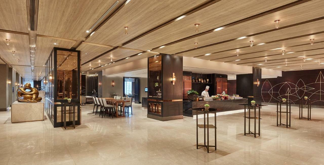 Hyatt Regency Sukhumvit होटल 5*